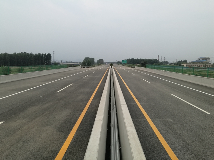 ALK21+770橋路面.jpg ALK21+770橋路面.jpg