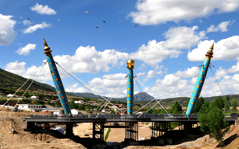 安徽省援建四川松潘項(xiàng)目川主寺過境公路.jpg 安徽省援建四川松潘項(xiàng)目川主寺過境公路.jpg