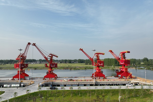 1676947207623981.jpg 阜陽(yáng)港臨泉港區(qū)綜合碼頭工程建成圖2.jpg